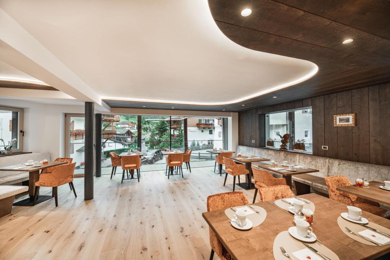 Garni Hotel Miara - Your Dolomites Home Selva di Val Gardena Ngoại thất bức ảnh