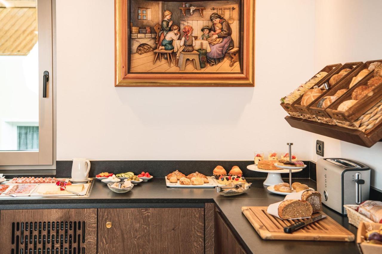 Garni Hotel Miara - Your Dolomites Home Selva di Val Gardena Ngoại thất bức ảnh
