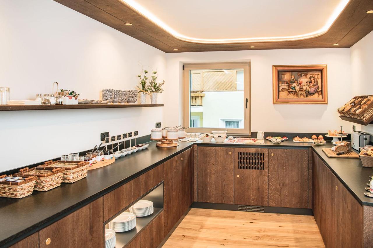 Garni Hotel Miara - Your Dolomites Home Selva di Val Gardena Ngoại thất bức ảnh