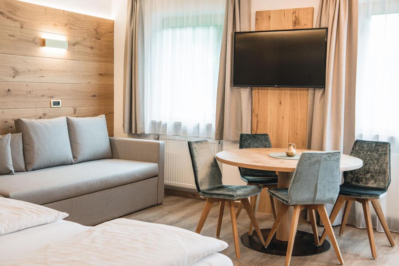 Garni Hotel Miara - Your Dolomites Home Selva di Val Gardena Ngoại thất bức ảnh