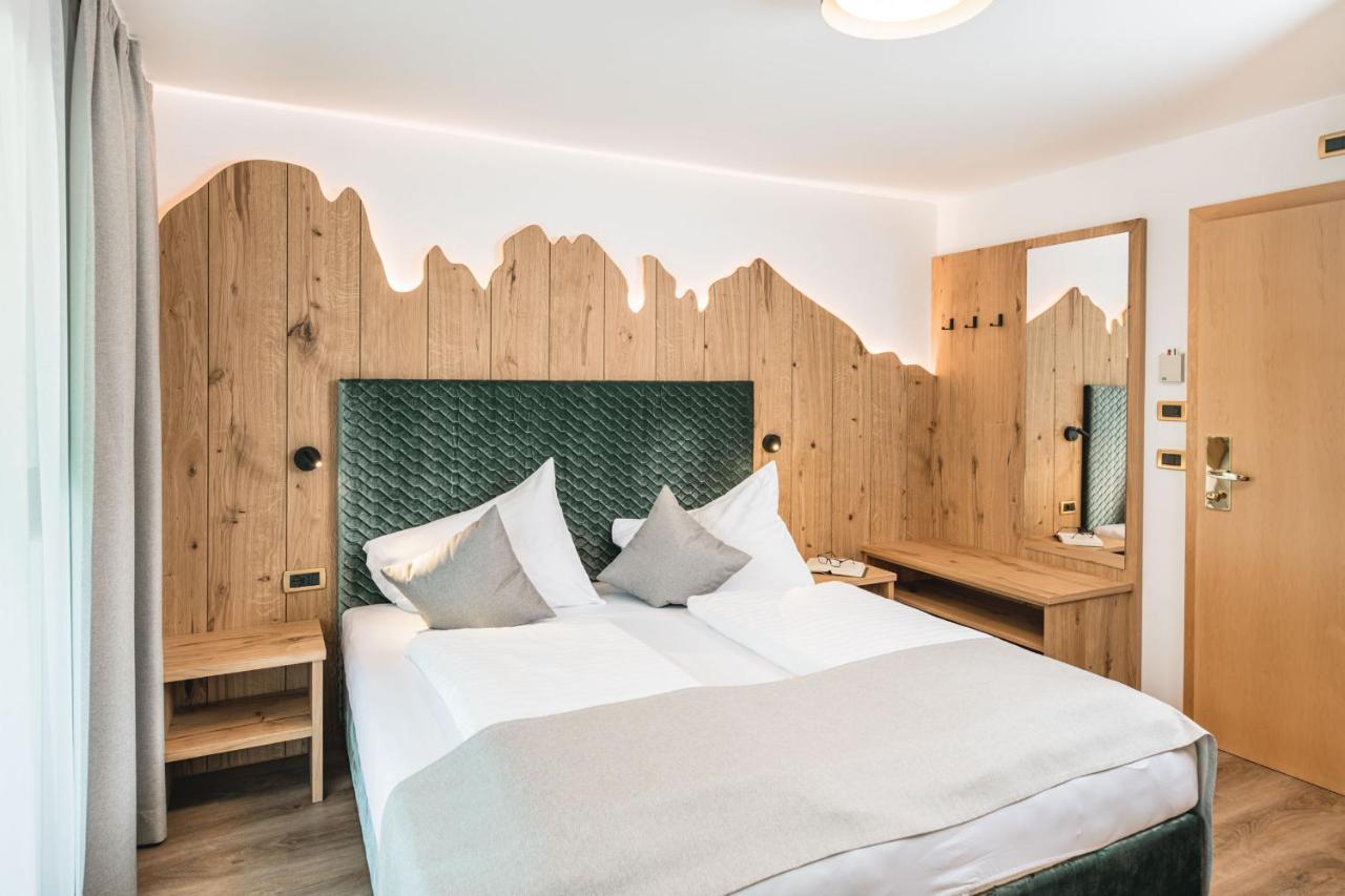 Garni Hotel Miara - Your Dolomites Home Selva di Val Gardena Ngoại thất bức ảnh