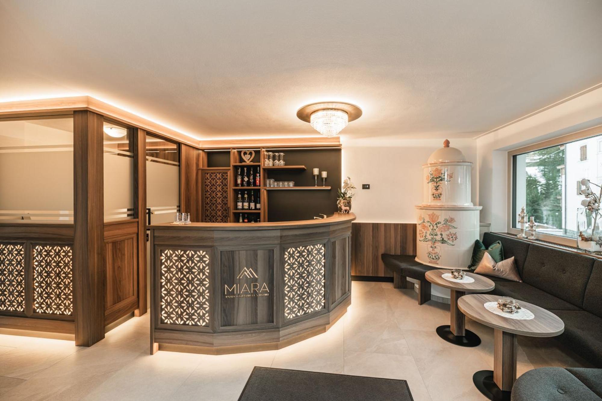 Garni Hotel Miara - Your Dolomites Home Selva di Val Gardena Ngoại thất bức ảnh