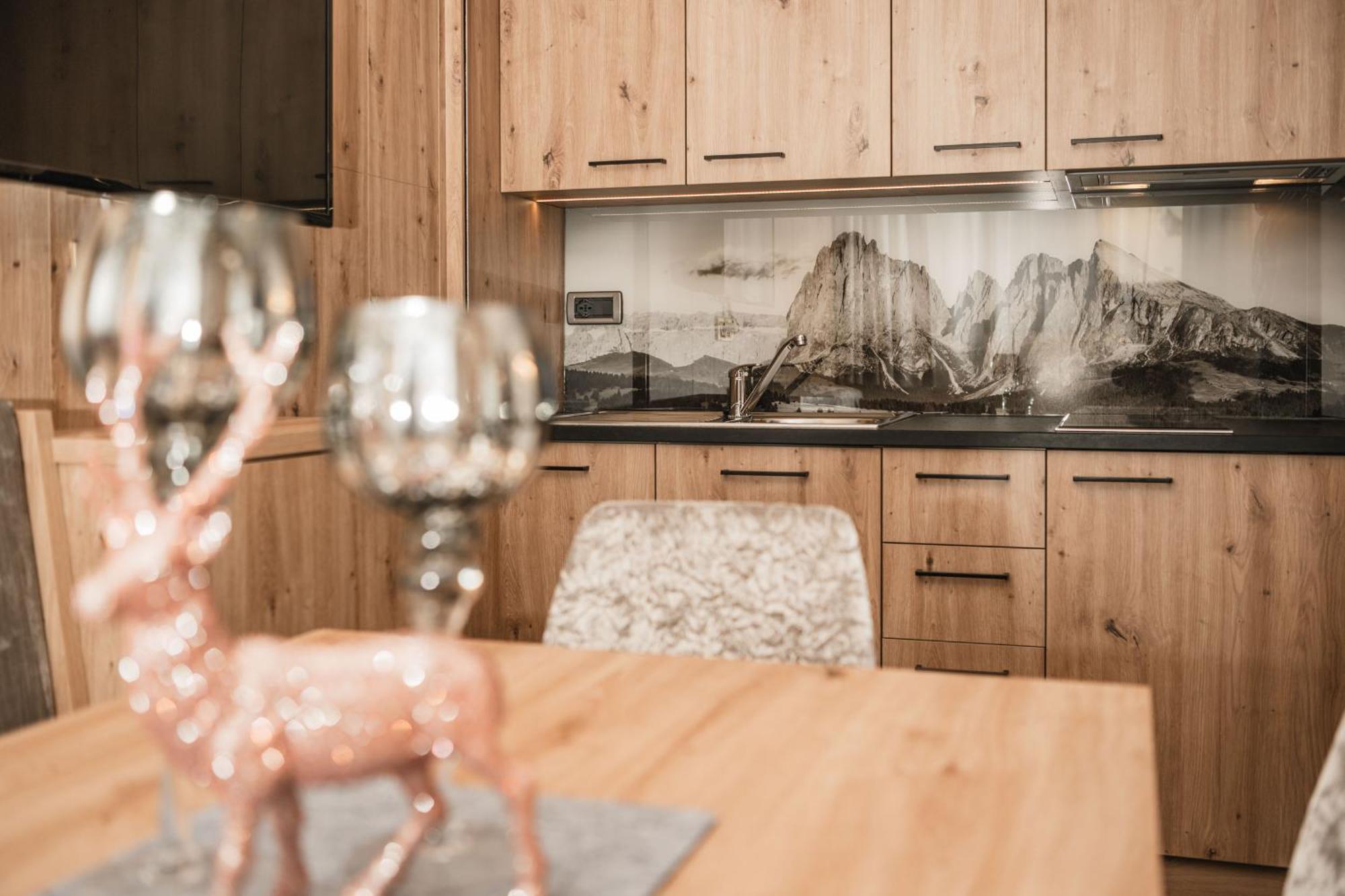 Garni Hotel Miara - Your Dolomites Home Selva di Val Gardena Ngoại thất bức ảnh